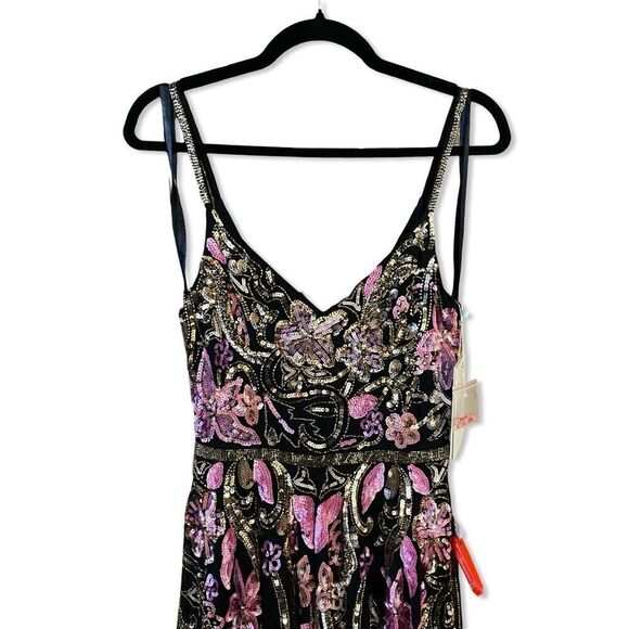NWT Mac Duggal Black V Neck Floral Embellished Spaghetti Strap Gown dress Sz 2 - Picture 9 of 14